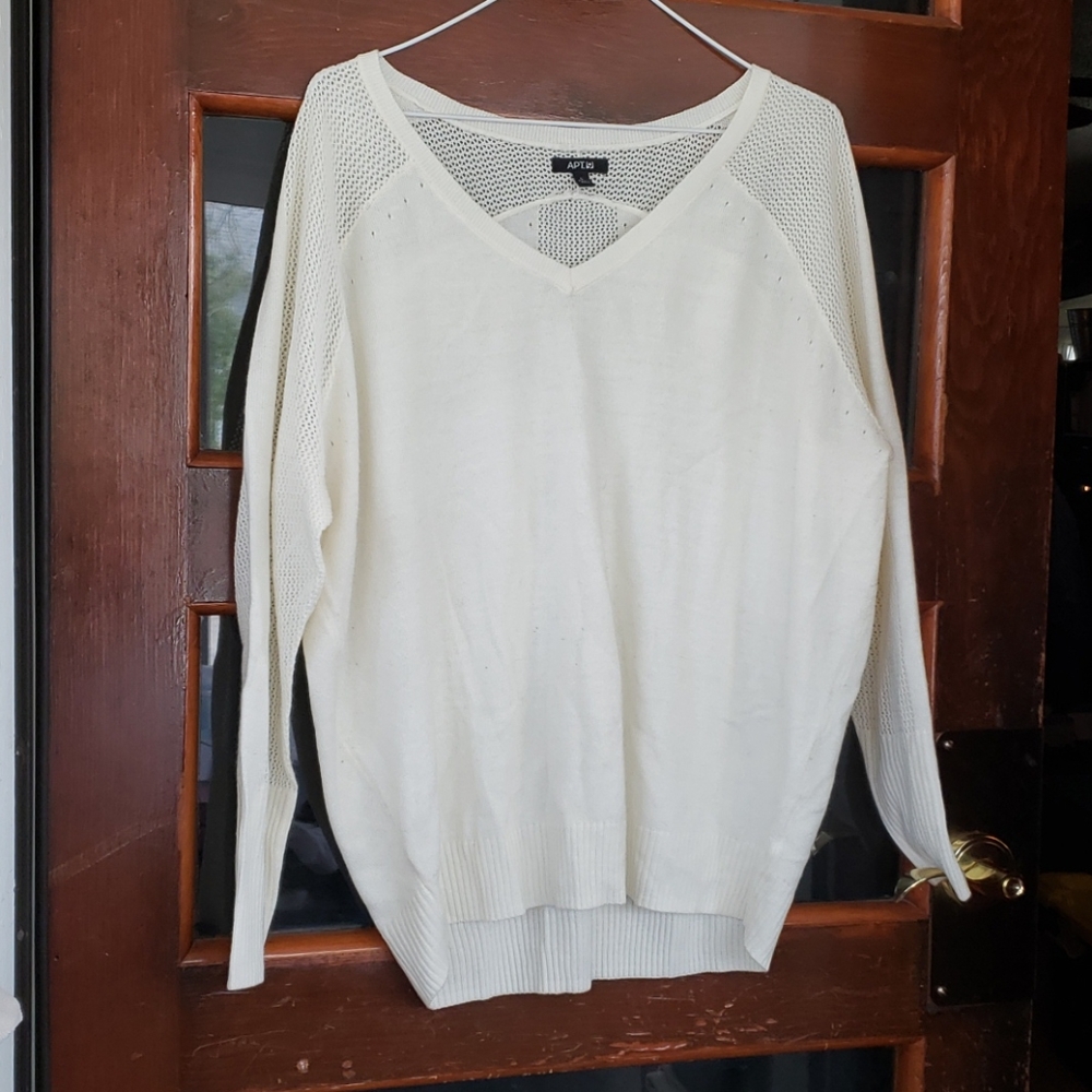 Apt. 9 v neck sweater